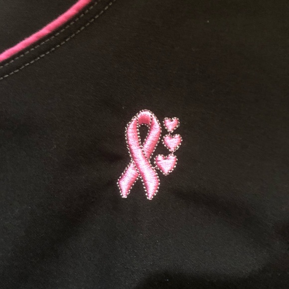 ▪️Pink Ribbon Scrub Top▪️ - Picture 3 of 5